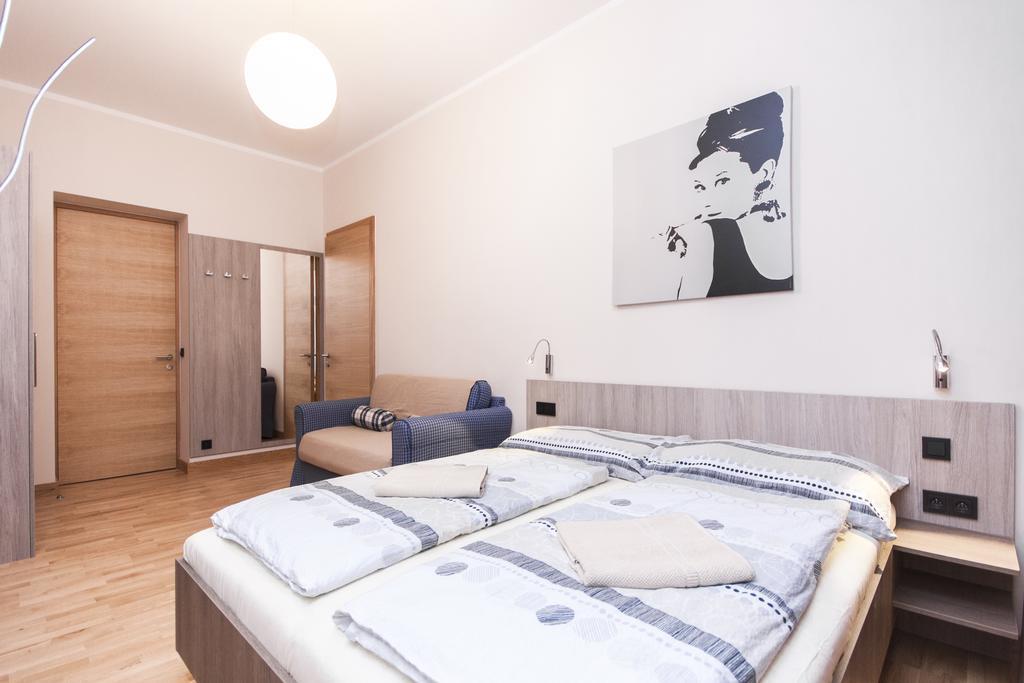 Manesova Astra Apartment Praha Rom bilde
