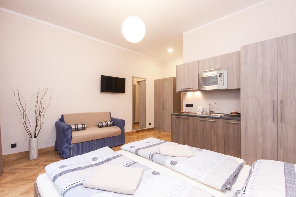 Manesova Astra Apartment Praha Rom bilde